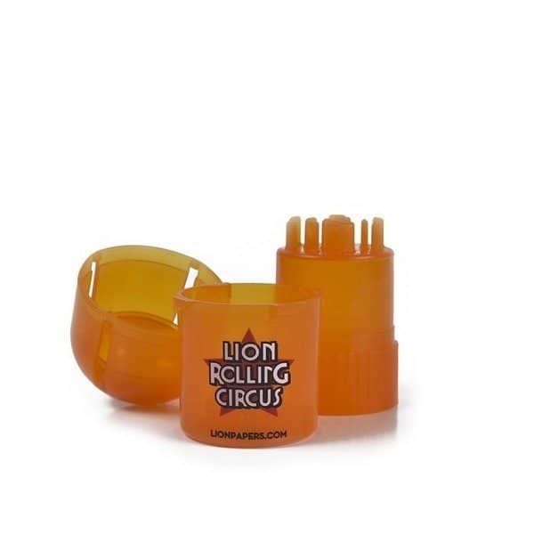 Tainers Lion Rolling Circus